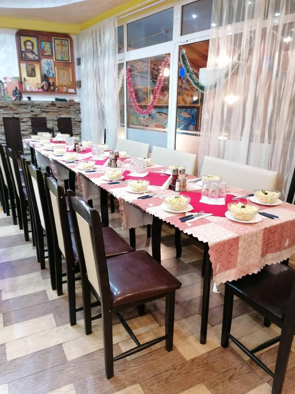 Family Hotel Four Seasons ซาเรโว ภายนอก รูปภาพ